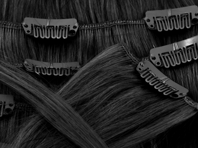 Echthaar Clip-In Extensions in Naturfarbe